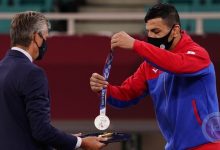 لاعب ايراني يهدي ميدالية لاسرائيل