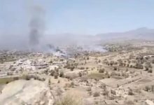 صورة توضح عملية احراق المنازل والمزارع من قبل الحوثيين في اليمن